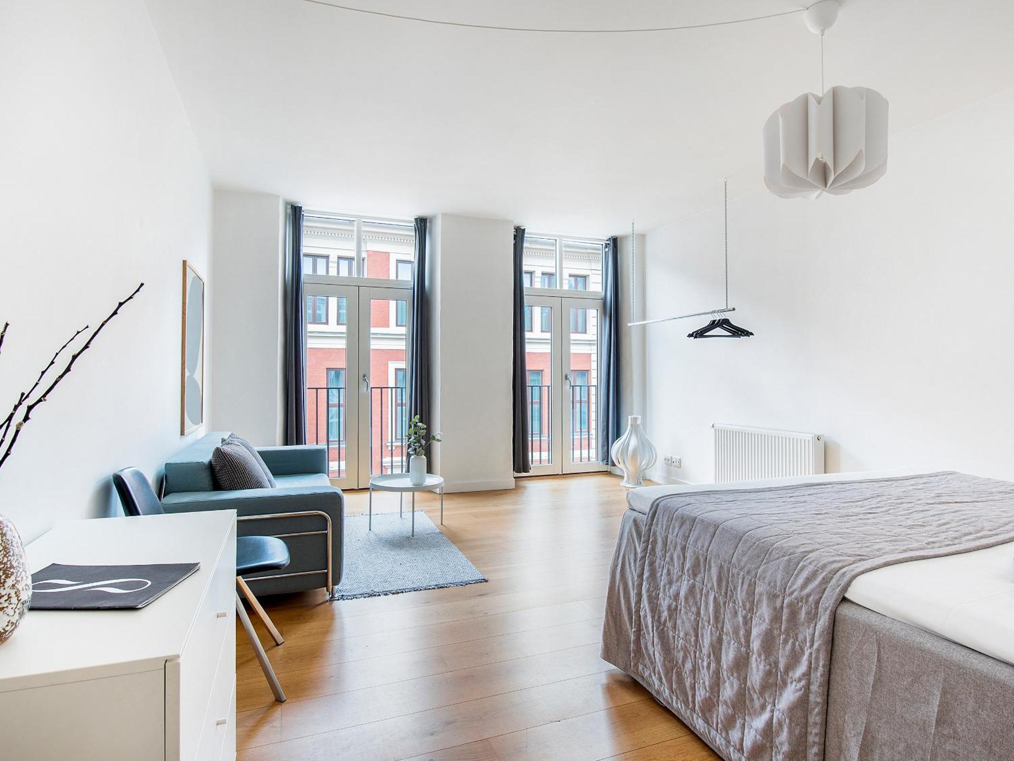 Sanders Leaves - Chic Three-Bedroom Apartment In Downtown Копенгаген Екстер'єр фото